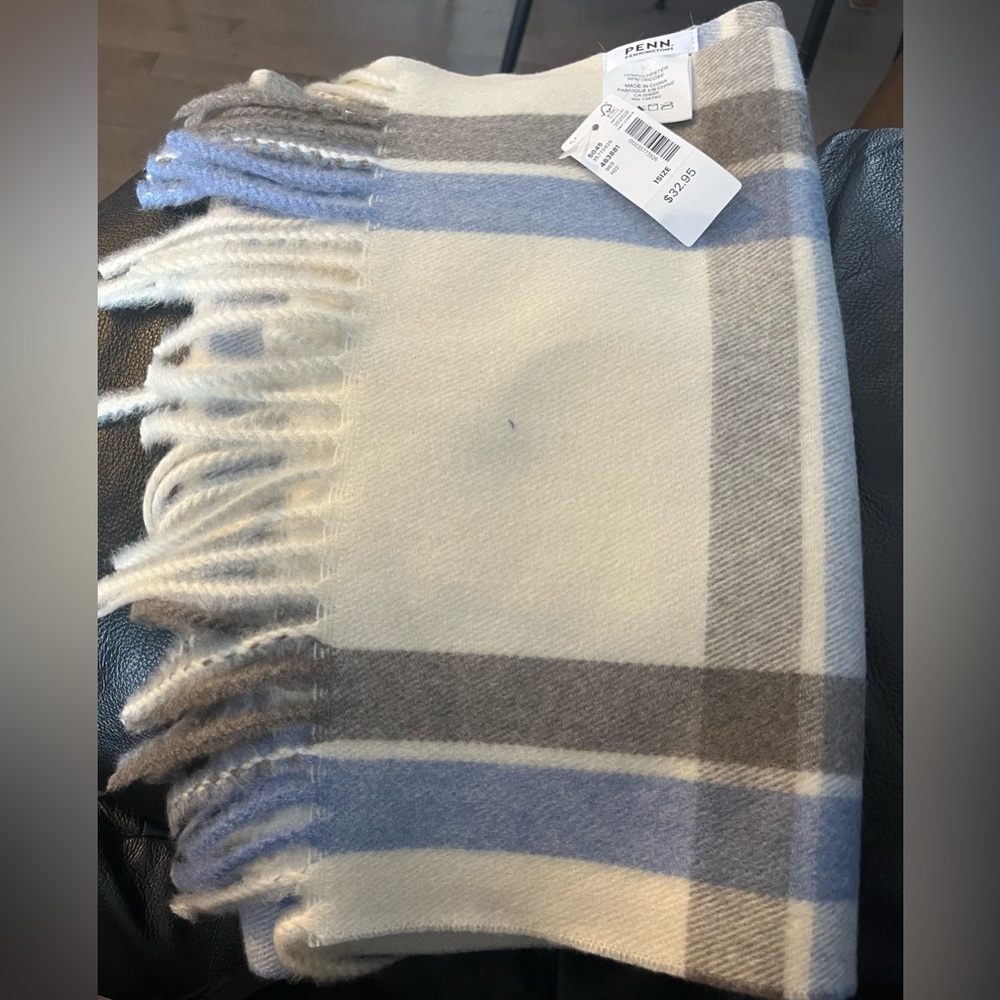 New penn scarf, 70 percent polyester, 30 percent viscose
